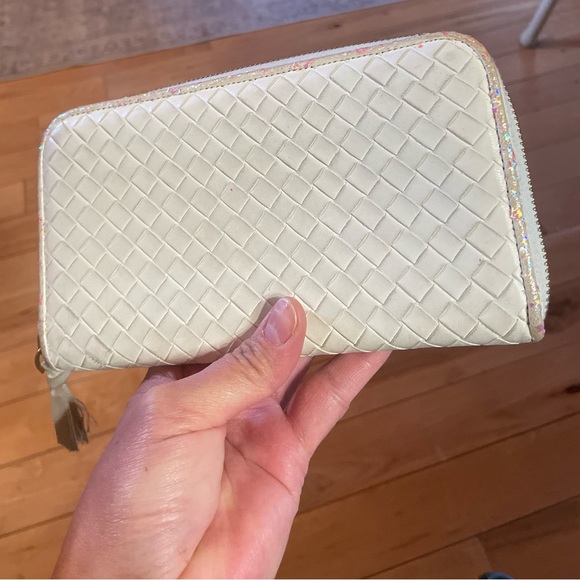 Bottega Veneta Handbags - Bottega Veneta Candy Sprinkles Zip Around Wallet 🌼🌸